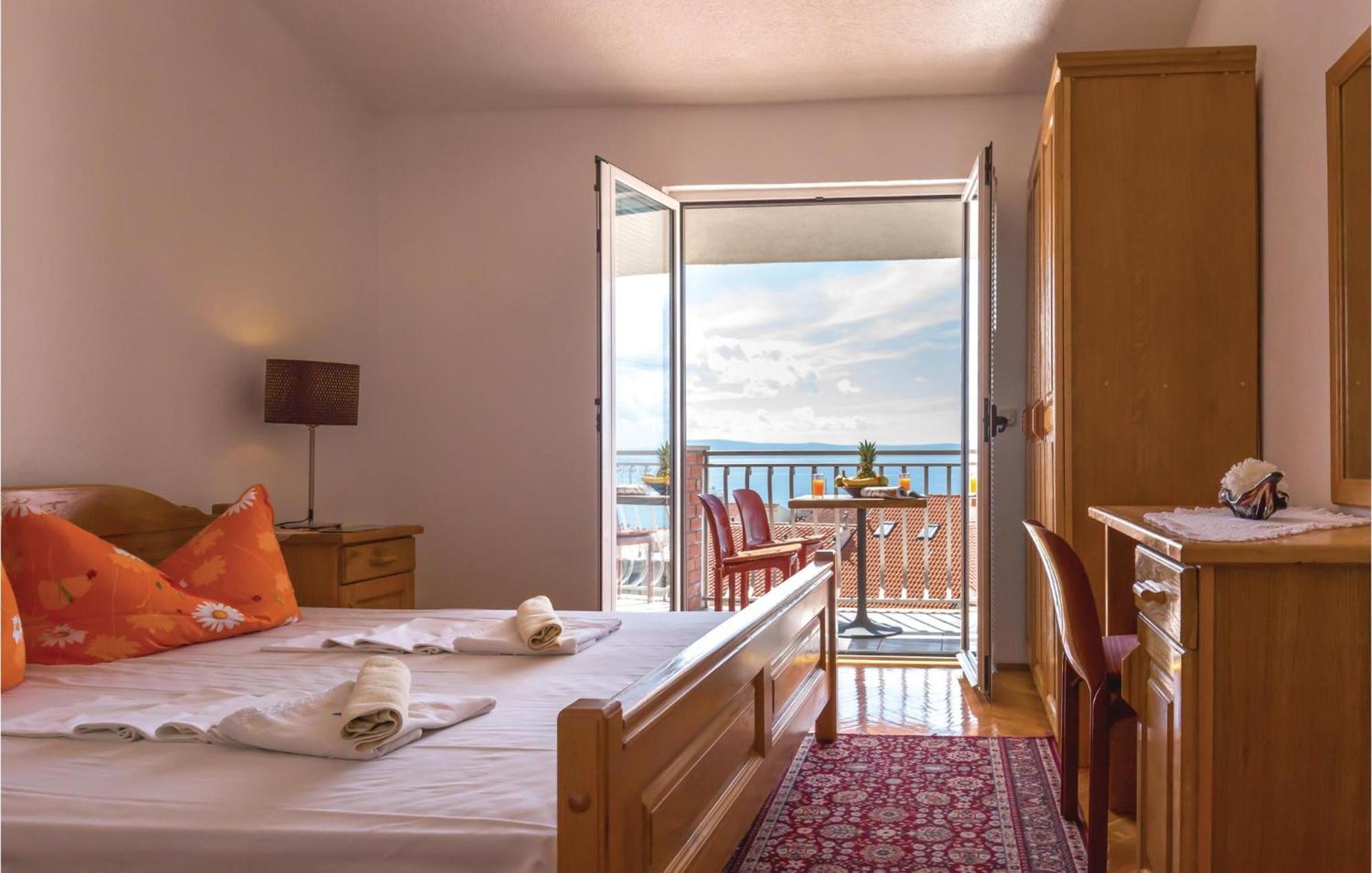 Nice Apartment In Makarska With House Sea View Экстерьер фото
